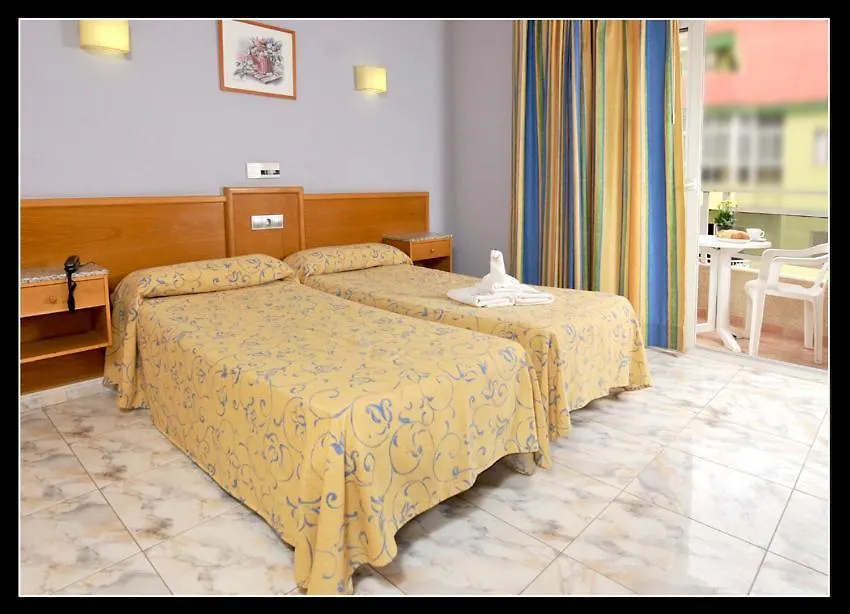Hostal Carel El Medano  2*, El Medano (Tenerife)