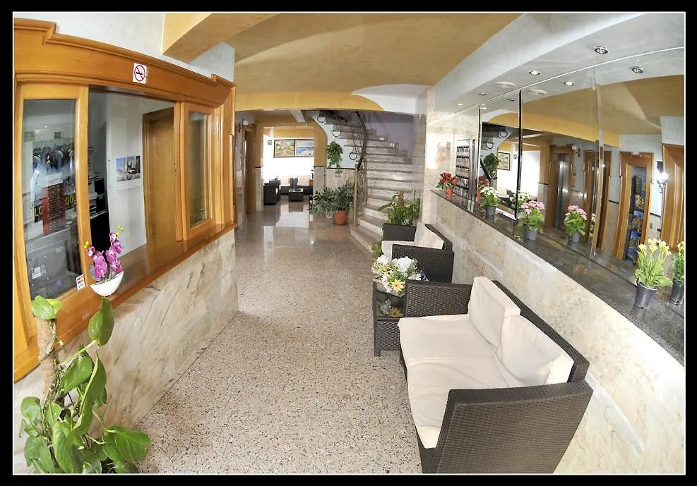 Hostal Carel El Medano  Guest house
