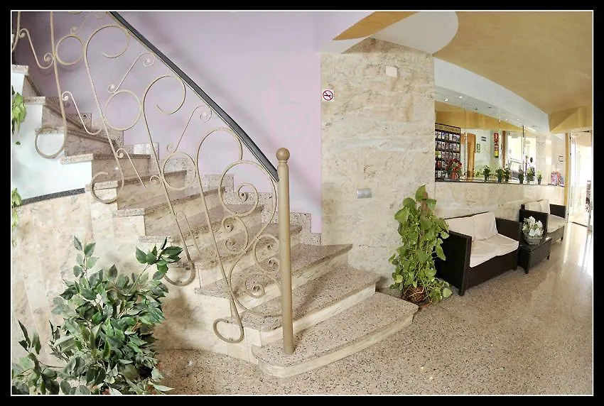 Hostal Carel El Medano  2*, El Medano (Tenerife)